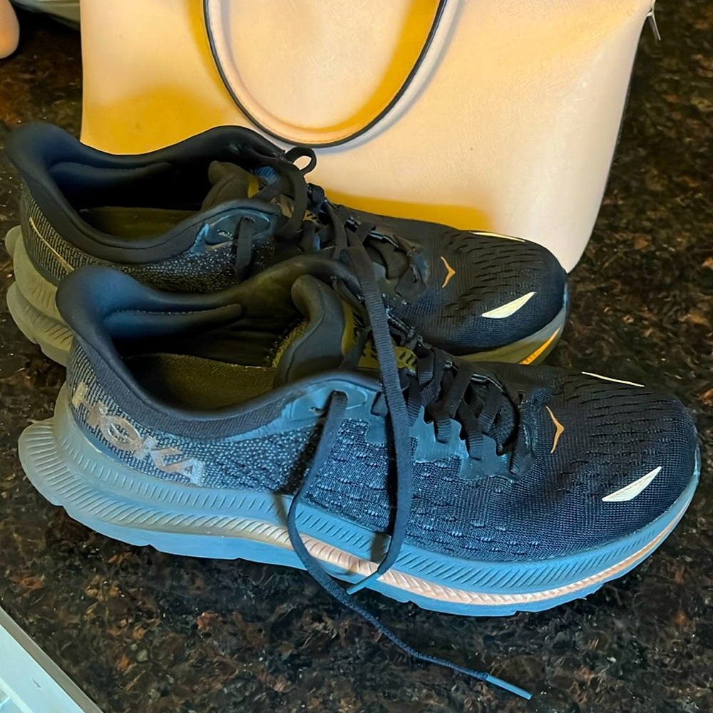 HOKA Kawana black/copper Running